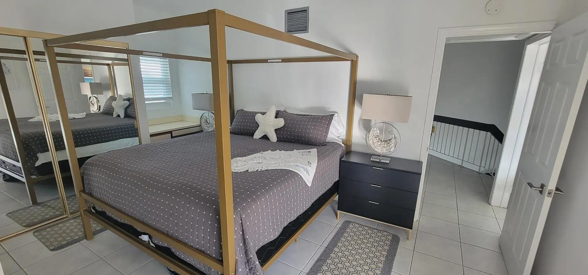 Cayman Reef Resort 7-Mile Beach George Town Apartment
