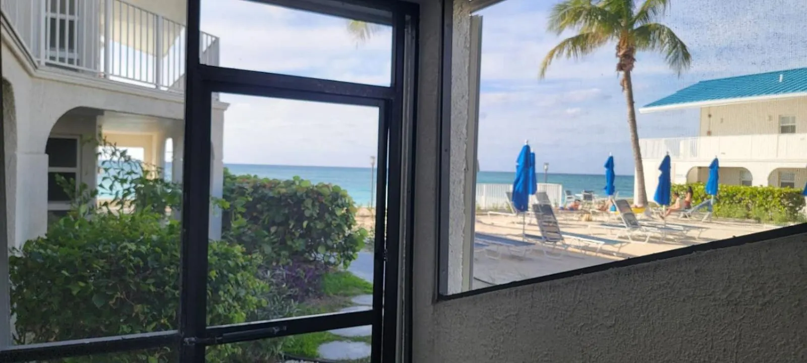 Cayman Reef Resort 7-Mile Beach George Town 0*,