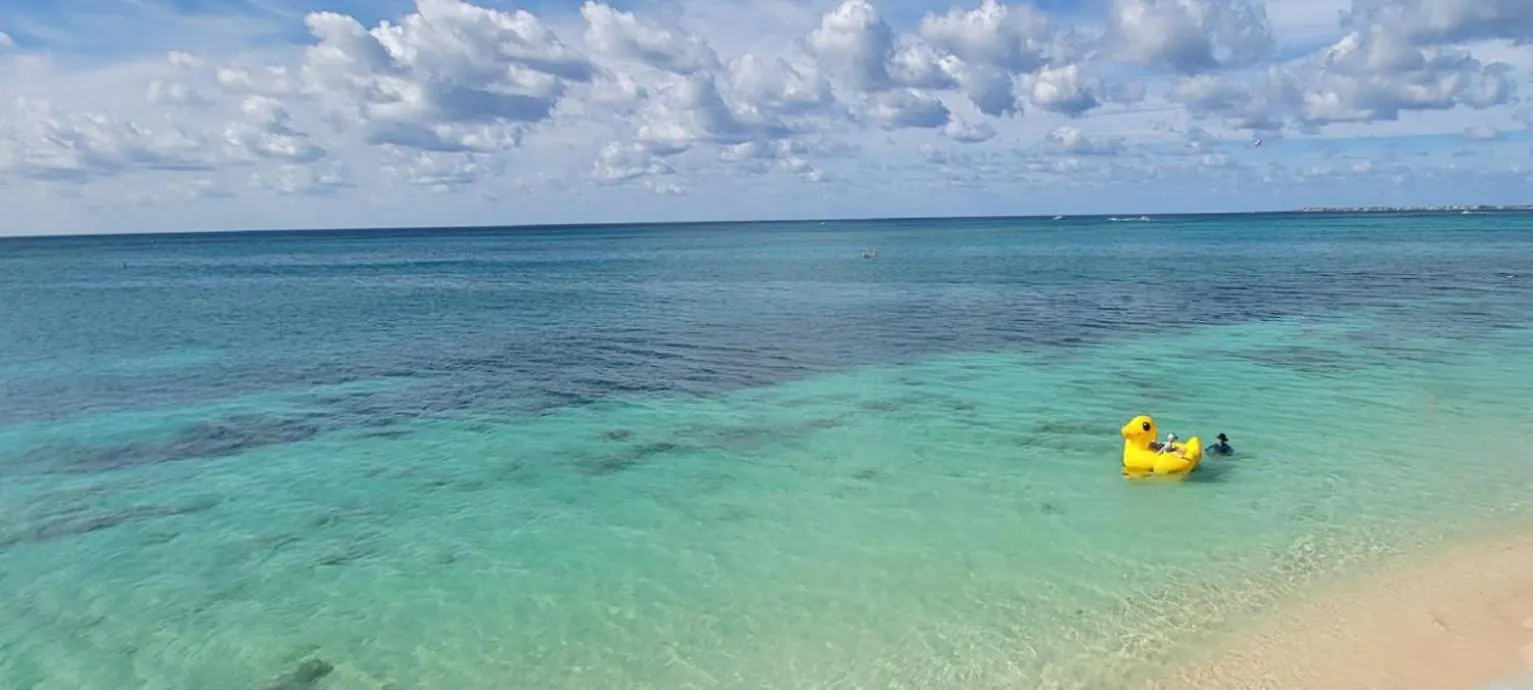 Cayman Reef Resort 7-Mile Beach George Town Cayman Islands
