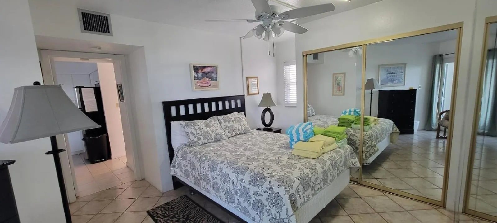 Cayman Reef Resort 7-Mile Beach George Town